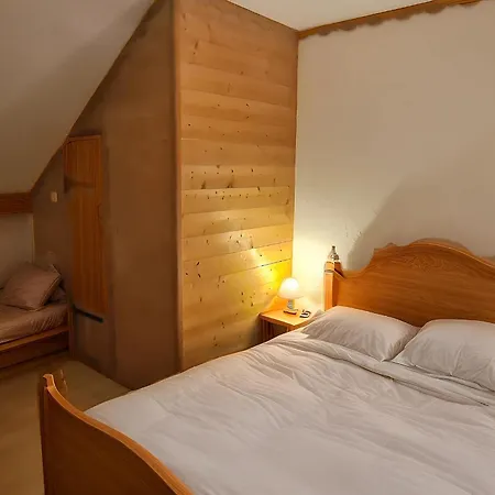 1200 Saint-Francois-Longchamp