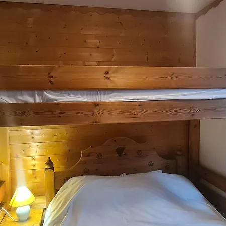 1200